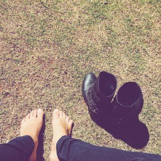 Giovanna Ewbank feet photo thumbnail