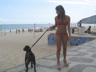 Giovanna Ewbank feet photo thumbnail