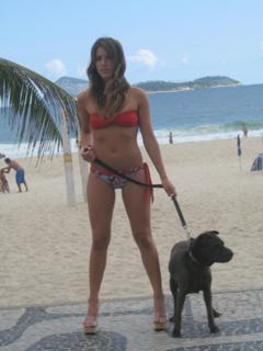 Giovanna Ewbank feet photo thumbnail