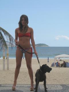 Giovanna Ewbank feet photo thumbnail