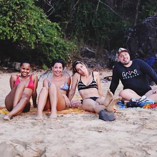 Giovanna Ewbank feet photo thumbnail