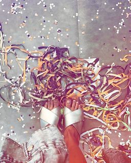 Giovanna Ewbank feet photo thumbnail