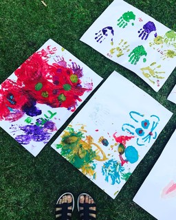 Giovanna Ewbank feet photo thumbnail