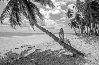 Giovanna Ewbank feet photo thumbnail