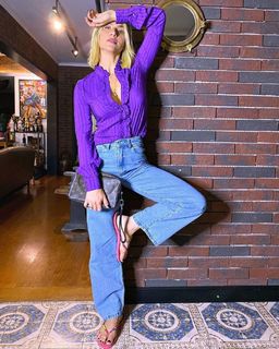 Giovanna Ewbank feet photo thumbnail