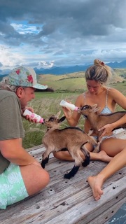 Giovanna Ewbank feet photo thumbnail