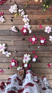 Giovanna Ewbank feet photo thumbnail