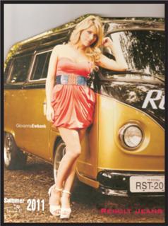 Giovanna Ewbank feet photo thumbnail