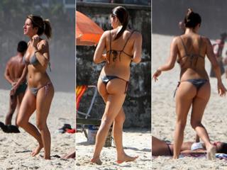 Giovanna Ewbank feet photo thumbnail