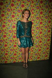 Giovanna Ewbank feet photo thumbnail