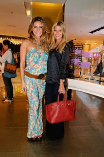 Giovanna Ewbank feet photo thumbnail