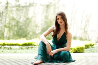 Giovanna Grigio feet photo thumbnail