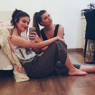 Giovanna Grigio feet photo thumbnail