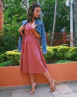 Giovanna Grigio feet photo thumbnail