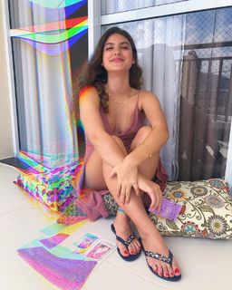 Giovanna Grigio feet photo thumbnail