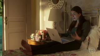 Giovanna Lancellotti feet photo thumbnail
