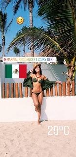 Giovanna Lancellotti feet photo thumbnail