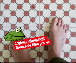 Giovanna Lancellotti feet photo thumbnail