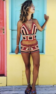 Giovanna Lancellotti feet photo thumbnail