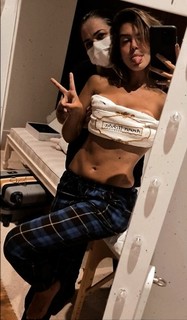 Giovanna Lancellotti feet photo thumbnail