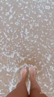 Giovanna Lancellotti feet photo thumbnail