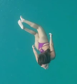 Giovanna Lancellotti feet photo thumbnail