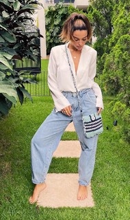 Giovanna Lancellotti feet photo thumbnail