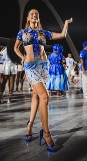 Giovanna Lancellotti feet photo thumbnail
