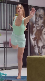 Giovanna Lancellotti feet photo thumbnail