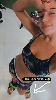 Giovanna Lancellotti feet photo thumbnail