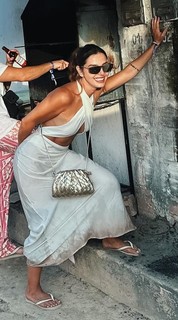 Giovanna Lancellotti feet photo thumbnail