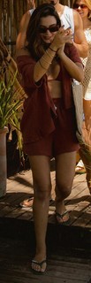 Giovanna Lancellotti feet photo thumbnail