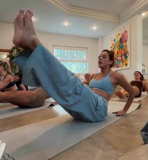 Giovanna Lancellotti feet photo thumbnail