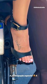 Giovanna Lancellotti feet photo thumbnail