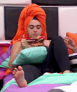 Giovanna Lima feet photo 7