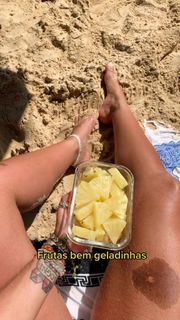 Giovanna Lima feet photo 5