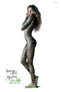 Gisele Bündchen feet photo thumbnail