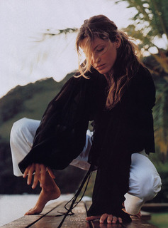 Gisele Bündchen feet photo thumbnail