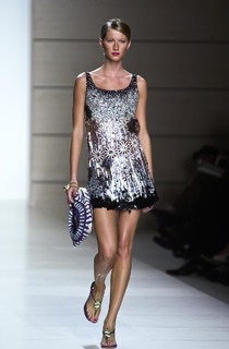 Gisele Bündchen feet photo thumbnail