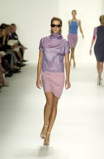 Gisele Bündchen feet photo thumbnail