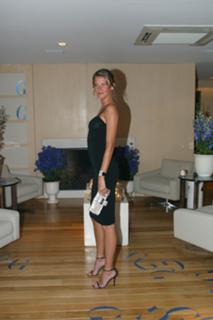 Gisele Bündchen feet photo thumbnail