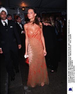 Gisele Bündchen feet photo thumbnail