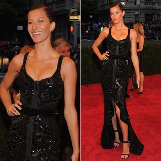 Gisele Bündchen feet photo thumbnail