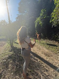 Gisele Bündchen feet photo thumbnail