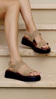 Gisele Bündchen feet photo 16