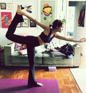 Giselle Batista feet photo 1
