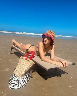 Giselle Batista feet photo 8