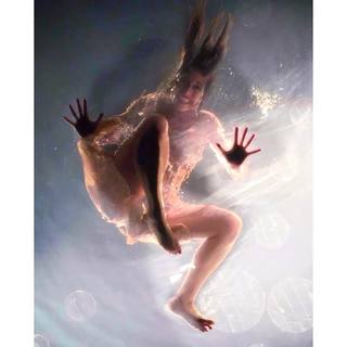 Giselle Itié feet photo thumbnail