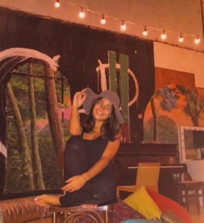 Giulia Buscacio feet photo thumbnail