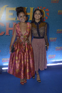 Giulia Buscacio feet photo thumbnail